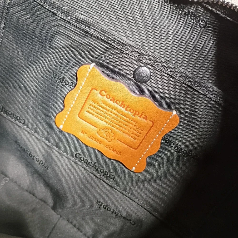 Coachtopia ergo shoulder
